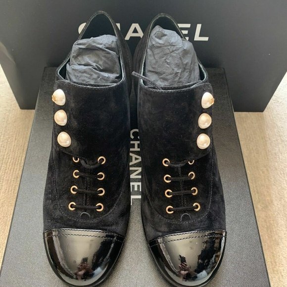 Chanel Interlocking CC Logo Suede Shoes Booties Lace Up With Pearl Buttons - Picture 1 of 8